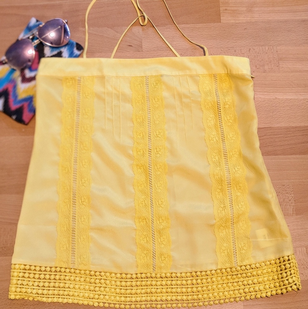 Banana Republic lace yellow tank